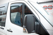Volkswagen Crafter 2006–2016 Vindafvisere, indstiksmodel (halvgennemsigtige, 2 stk., Cagatay) foto 4
