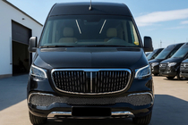 Mercedes Sprinter W907/W910 2018– Forreste kofanger med kølergrill (Maybach) foto 2