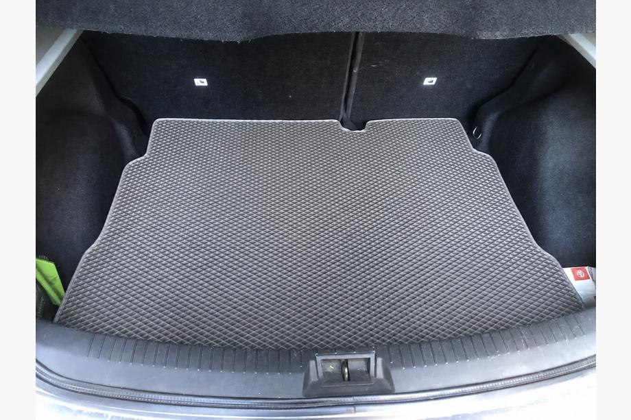 Nissan Qashqai 2007–2010 Bagagerumsmåtte (EVA, grå) Image