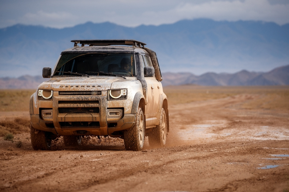 Test af den store og kraftige SUV Land Rover Defender 110