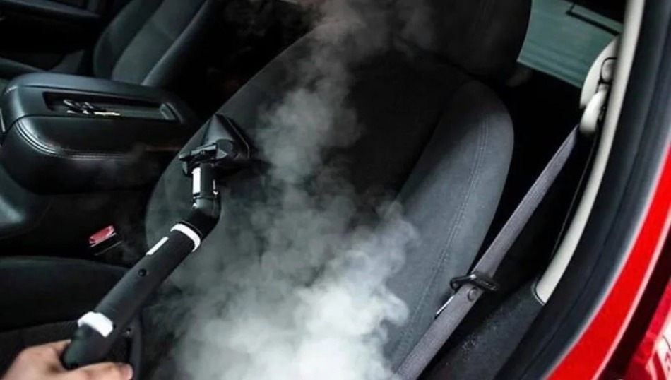 Ozonbehandling af bilen: fjernelse af ubehagelige lugte