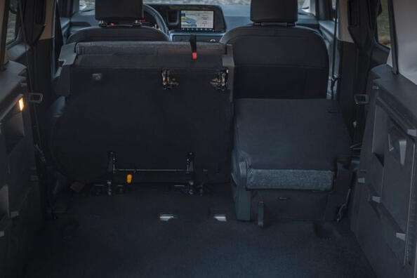 Test af Ford Tourneo Courier 2023 (2. generation) Foto 6
