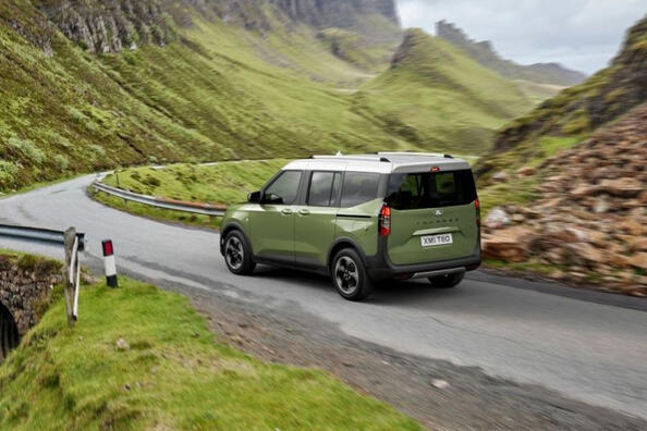 Test af Ford Tourneo Courier 2023 (2. generation) Foto 2