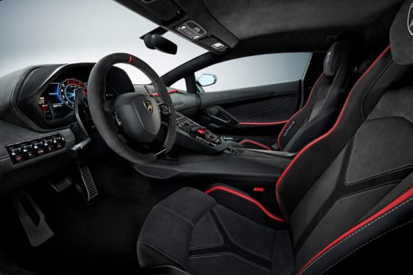 Alcantara i bil-tuning: anvendelsesmuligheder