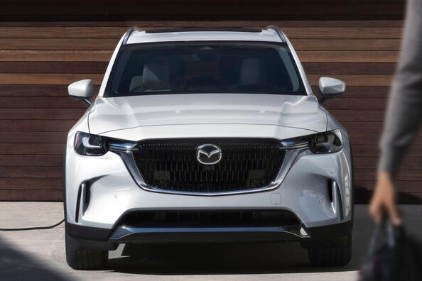 Test af den fuldstørrelse flagskibscrossover Mazda CX-90