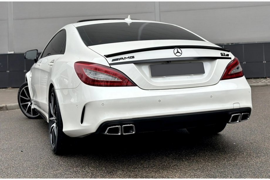 Mercedes CLS C218 2011–2018 Bagdiffuser med udstødningstips Black (2015-2018, CLS63 design) Image