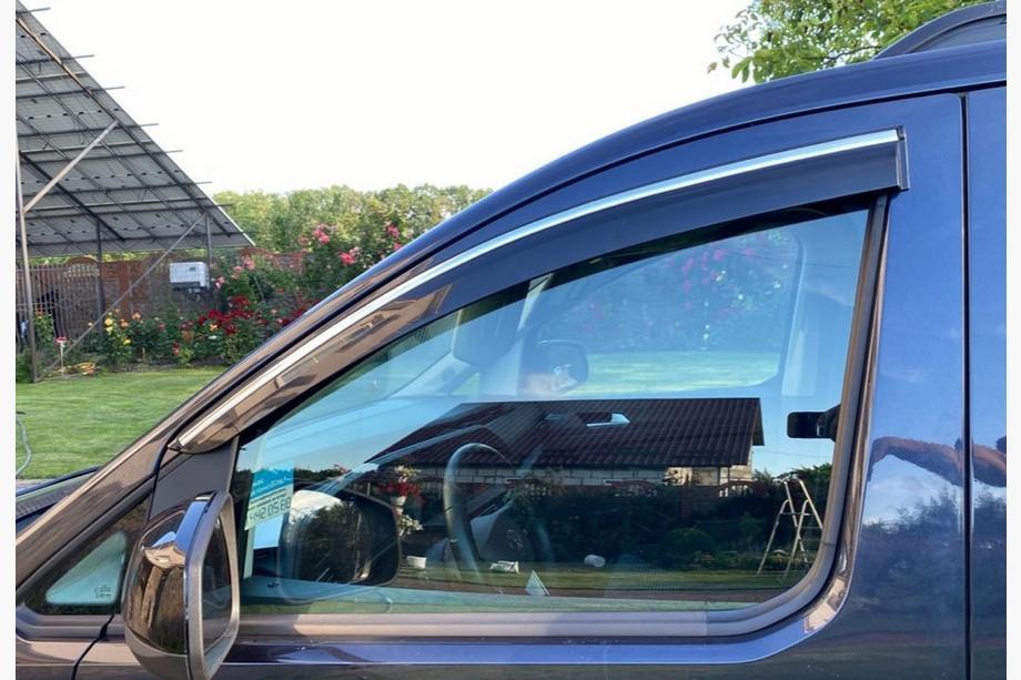 Ford Connect 2021– Vindafvisere til sideruder med kromliste (2 stk., Sunplex Chrome) Image