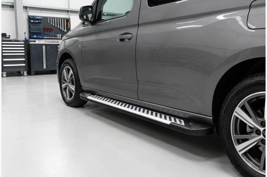 Ford Connect 2021– Sidetrin Line (2 stk., aluminium) Standard base Image