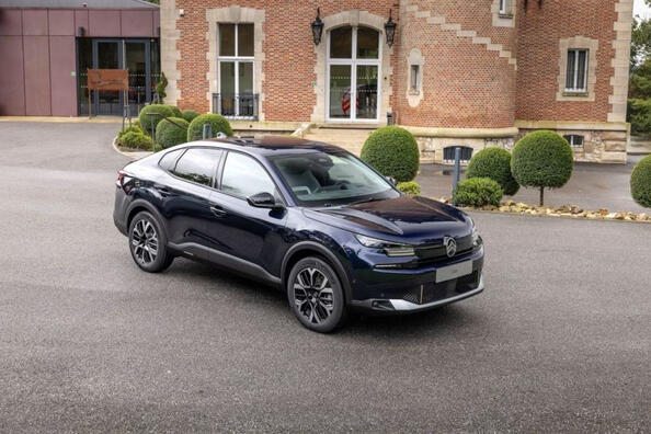 Test af Citroen C4 X 2024: opdateret crossover-sedan