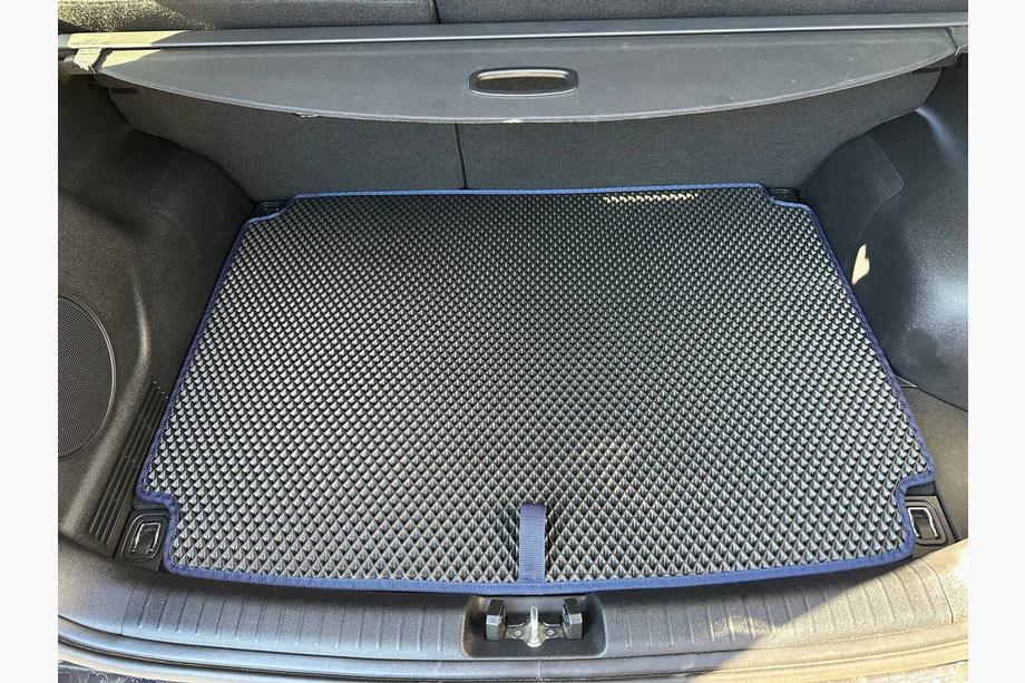 Kia Niro 2016–2021 EVA bagagerumsmåtte (E-Niro 2018-2022, med subwoofer, sort) Image