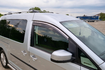 Volkswagen Caddy 2010–2015 Vindafvisere til vinduer med kromliste Niken Luxury (2 stk) foto 1