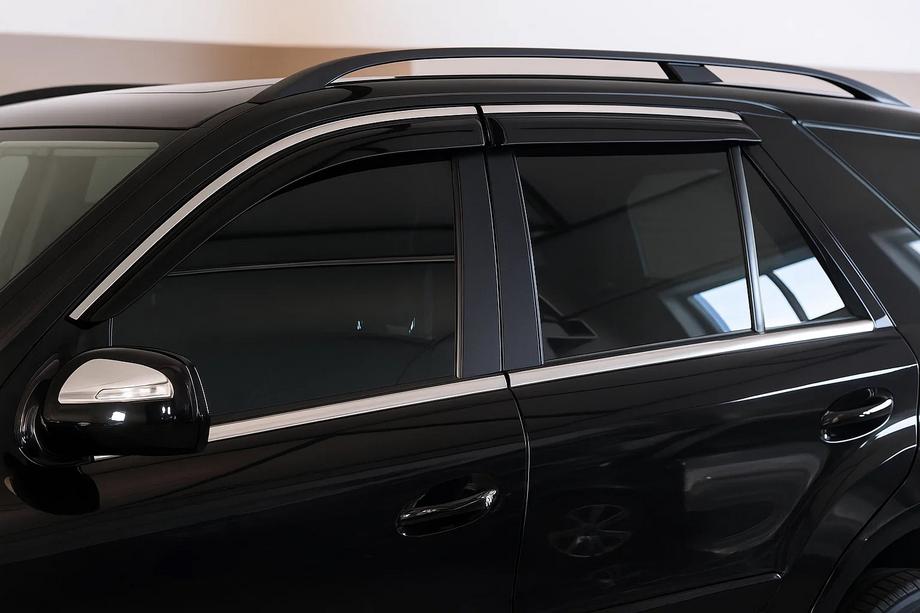 Mercedes ML W164 2005–2011 Vindafvisere med kromliste Niken Luxury (4 stk) Image