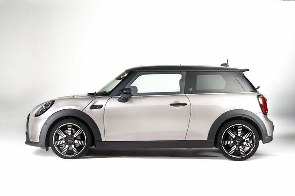 Test af MINI Hatchback 3D: facelift af III generation Foto 3