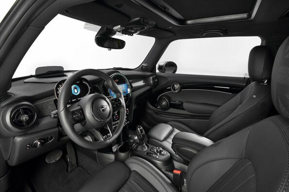 Test af MINI Hatchback 3D: facelift af III generation Foto 5
