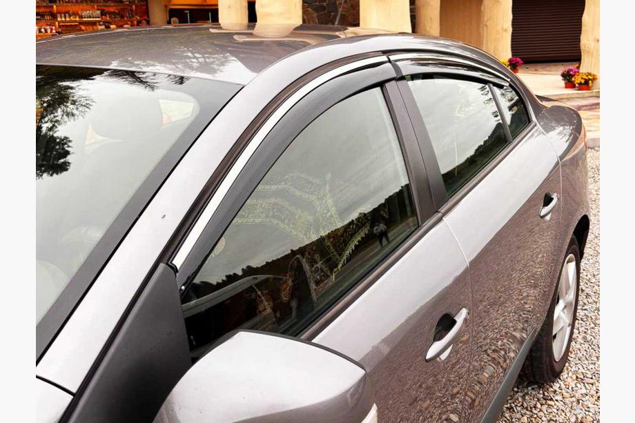 Renault Fluence 2009–2016 Vindafvisere med kromliste Niken Luxury (4 stk) Image