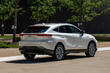 Test af Toyota Venza: moderne hybridcrossover foto 4