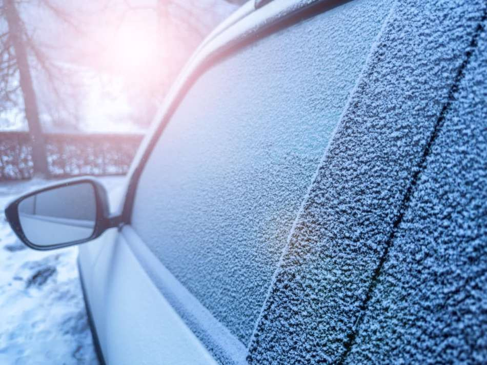 Sådan varmer du bilen hurtigt op