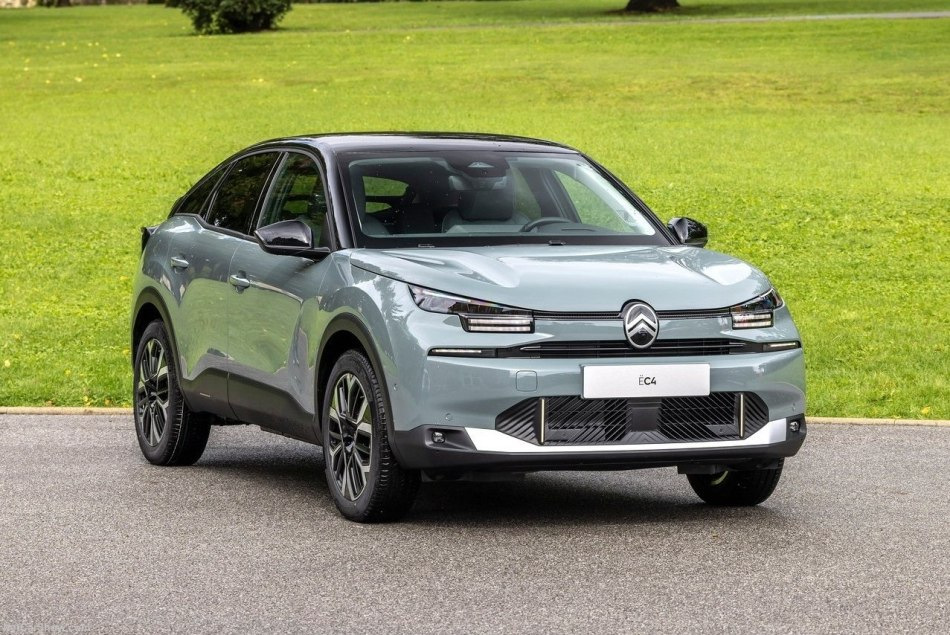 Test af den elektriske hatchback Citroen e-C4 2024