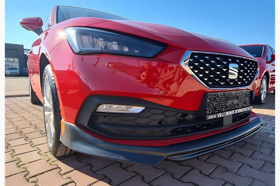 Seat Leon 2020– Forreste frontlip spoiler DPT V-1 (blank sort) Image