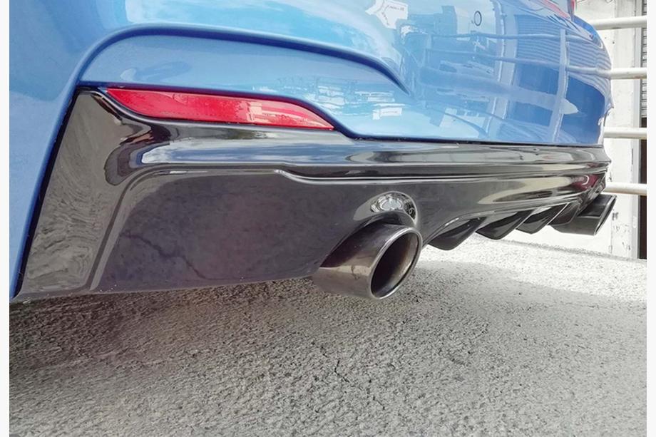 BMW 2-serie F22/F23 2014–2021 Bageste diffuser DPT (sort højglans) Image