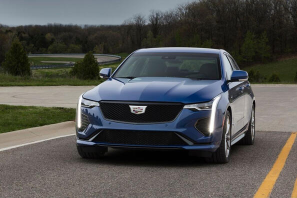Anmeldelse af premium-sedanen Cadillac CT4