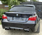 BMW 5-serie E60/E61 2003–2010 Bagerste diffuser DPT V-2 (til M-Sport, sort højglans) foto 1