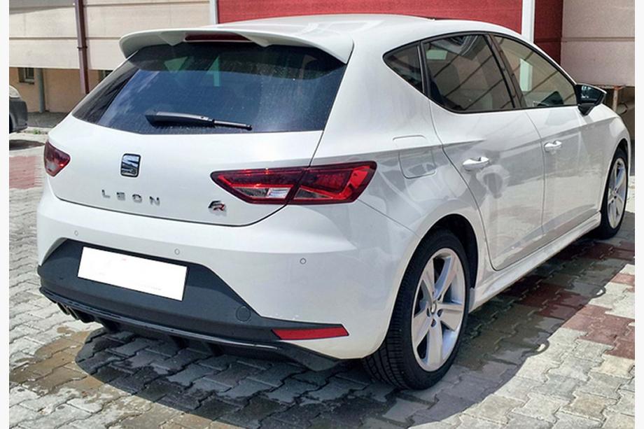 Seat Leon 2013–2020 Bageste diffuser DPT V-3 (2013-2016, sort højglans) Image