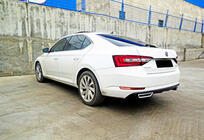 Skoda Superb 2015–2024 Bagdiffusor DPT V-2 (sort højglans) foto 2