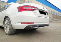 Skoda Superb 2015–2024 Bagdiffusor DPT V-2 (sort højglans) foto 3