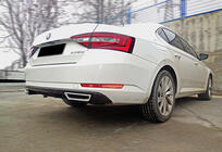 Skoda Superb 2015–2024 Bagdiffusor DPT V-2 (sort højglans) foto 6