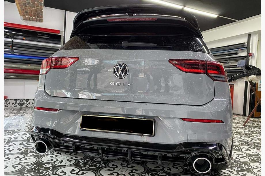 Volkswagen Golf 8 2019– Bagdiffusor DPT V-2 (sort højglans) Image