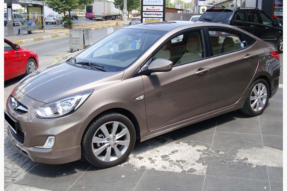 Hyundai Accent 2011–2017 DPT sideskørter (til lakering) Foto 4