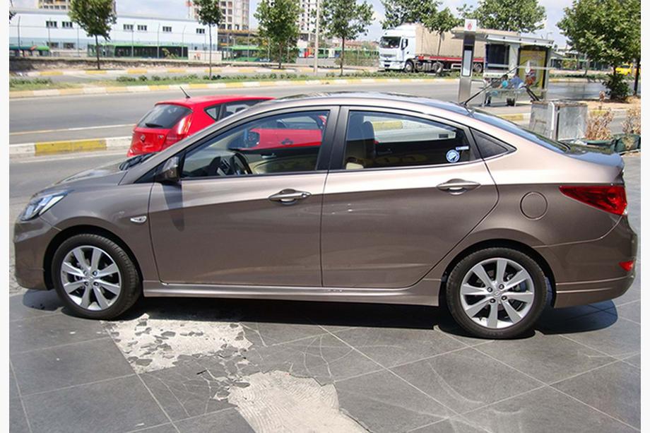 Hyundai Accent 2011–2017 DPT sideskørter (til lakering) Foto 2