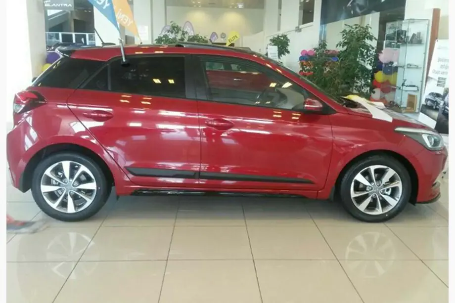 Hyundai I-20 2014–2020 DPT sideskørter (2014-2020, sort højglans) Foto 1