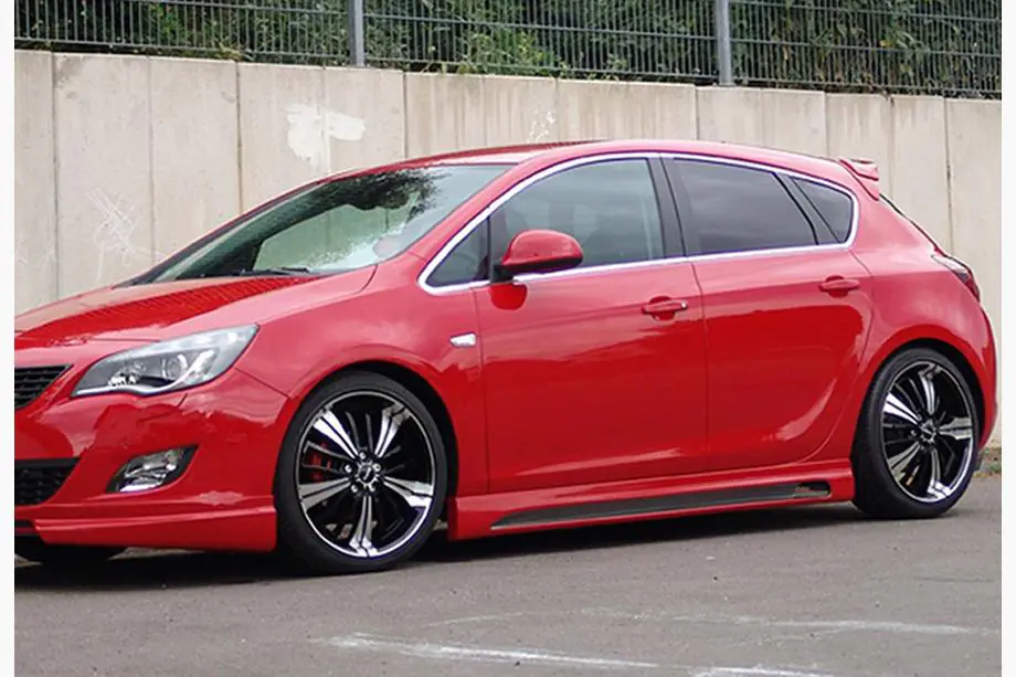 Opel Astra J 2009–2015 Sideskørter DPT V-2 (blank sort) Image