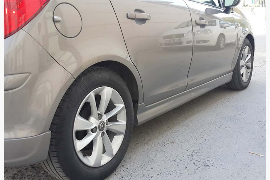 Opel Corsa D 2007–2014 Sideskørter DPT V-3 (sort højglans) Image