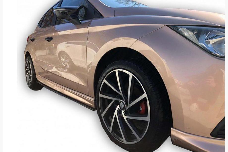 Seat Ibiza 2017– Sideskørter DPT V-1 (sort højglans) Image