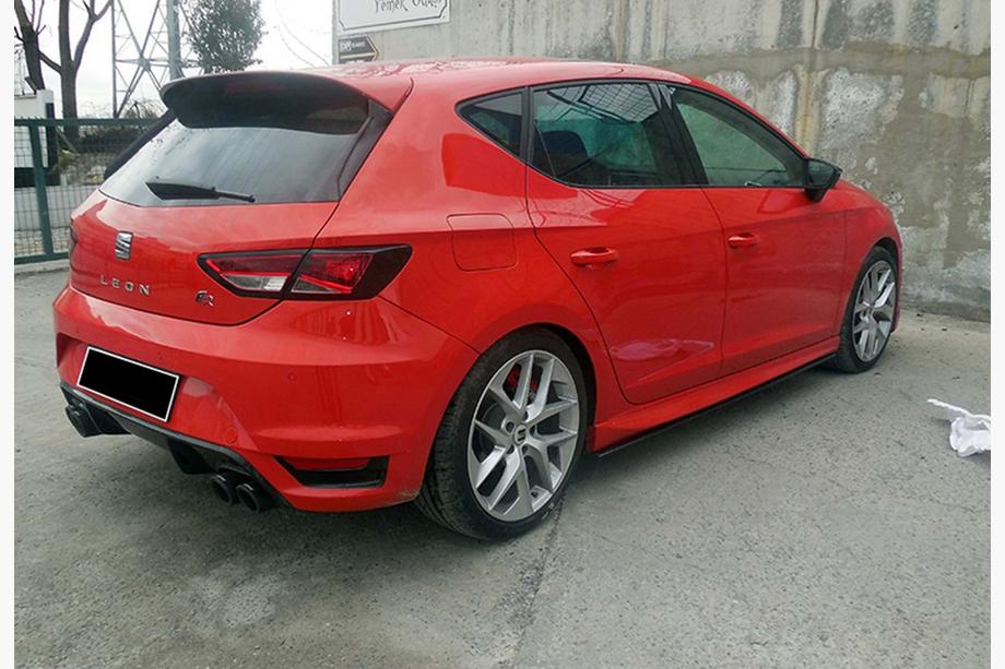 Seat Leon 2013–2020 DPT V-4 sideskørter (sort højglans) Image
