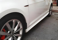 Volkswagen Golf 8 2019– Sideskørter DPT V-1 (sort højglans) foto 1