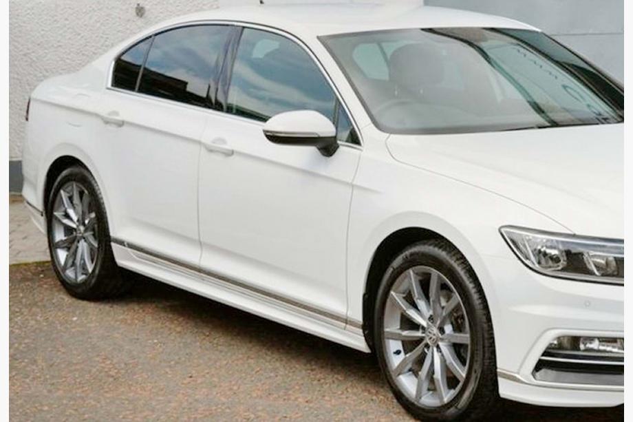 Volkswagen Passat B8 2015–2023 DPT sideskørter (til lakering) Image