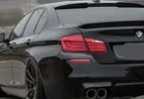 BMW 5-serie F10/F11 2010–2016 M4-Style V1 spoilerlip (til F10, sort højglans) foto 5