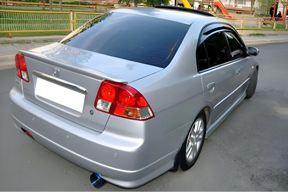 Honda Civic Sedan VII 2001–2006 DPT spoiler (sort højglans) Image
