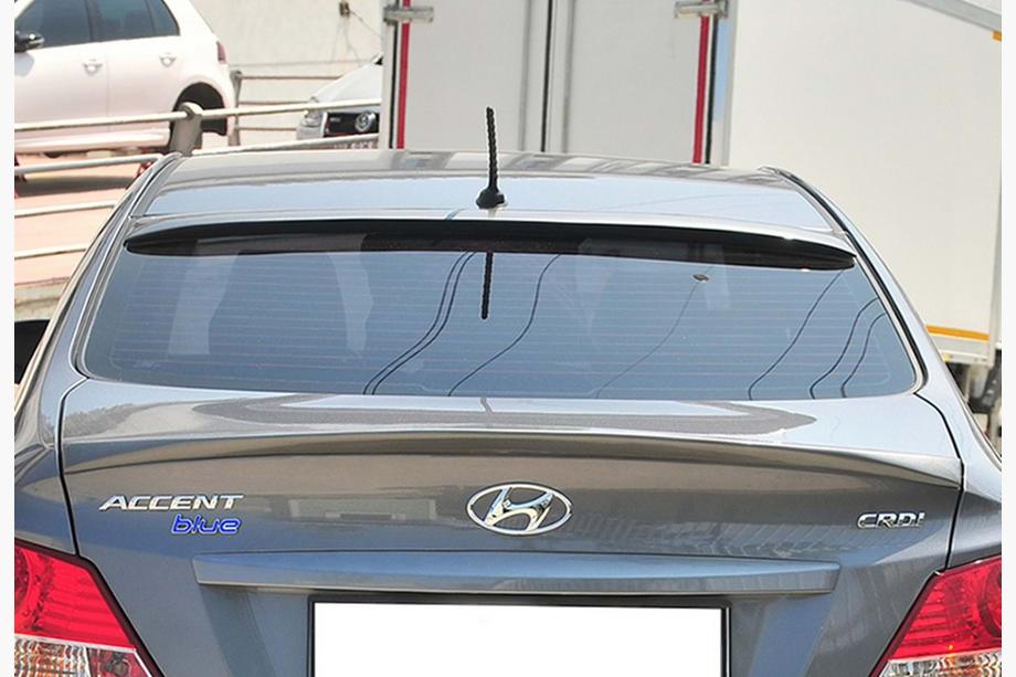 Hyundai Accent 2011–2017 DPT spoiler (sort højglans) Image