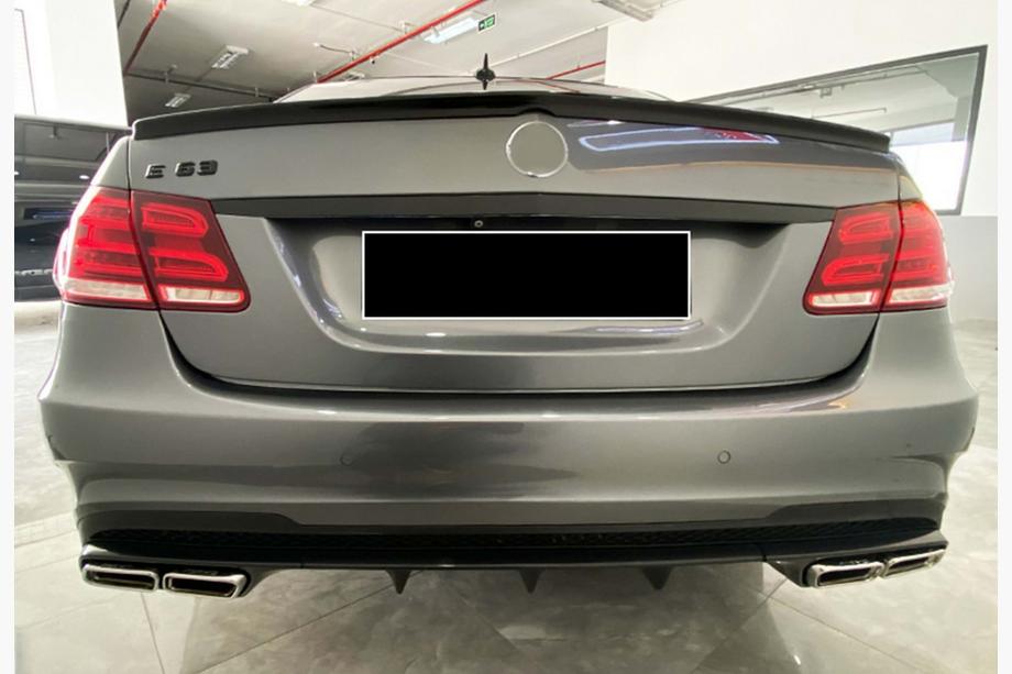Mercedes E-class W212 2009–2016 Spoiler DPT V-1 (højglans sort) Foto 2