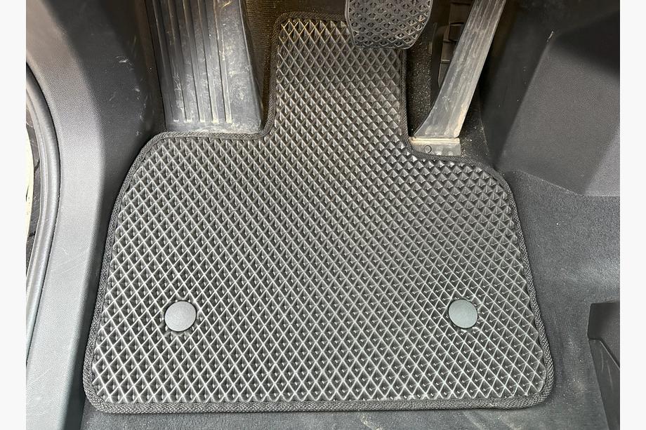 BMW iX (I20) 2022– EVA gulvmåtter V-1 (Sort) Image