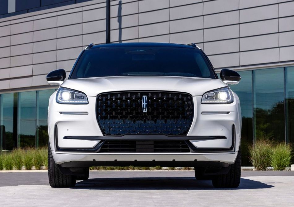 Anmeldelse af den luksuriøse kompakte crossover Lincoln Corsair