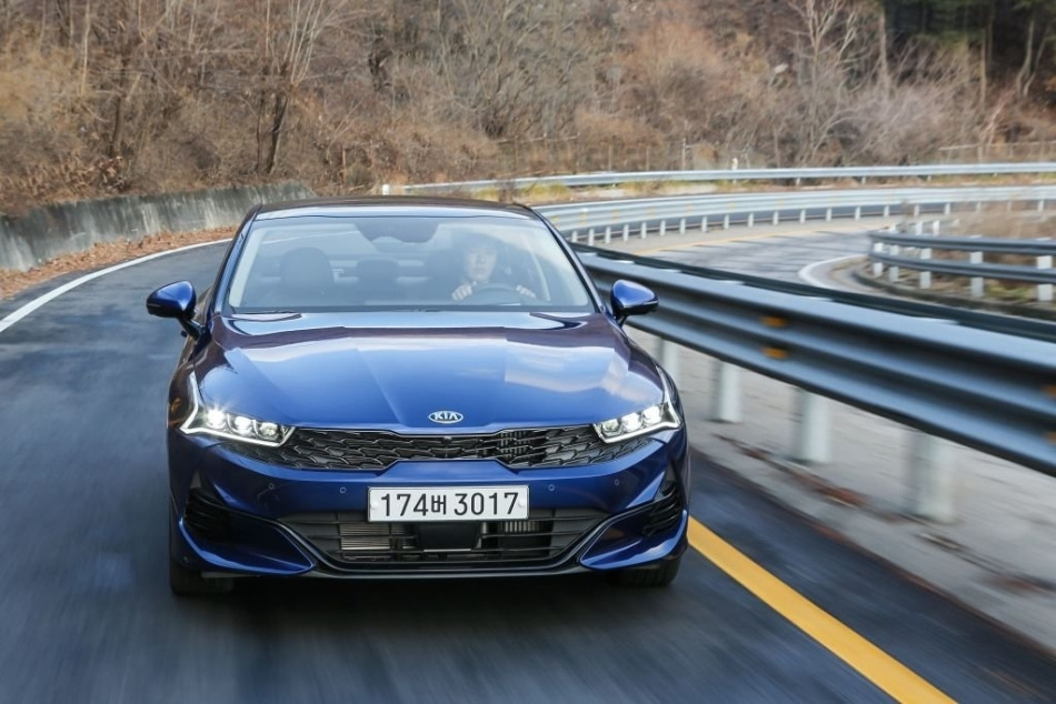 Test af Kia K5 i femte generation: stil og teknologi