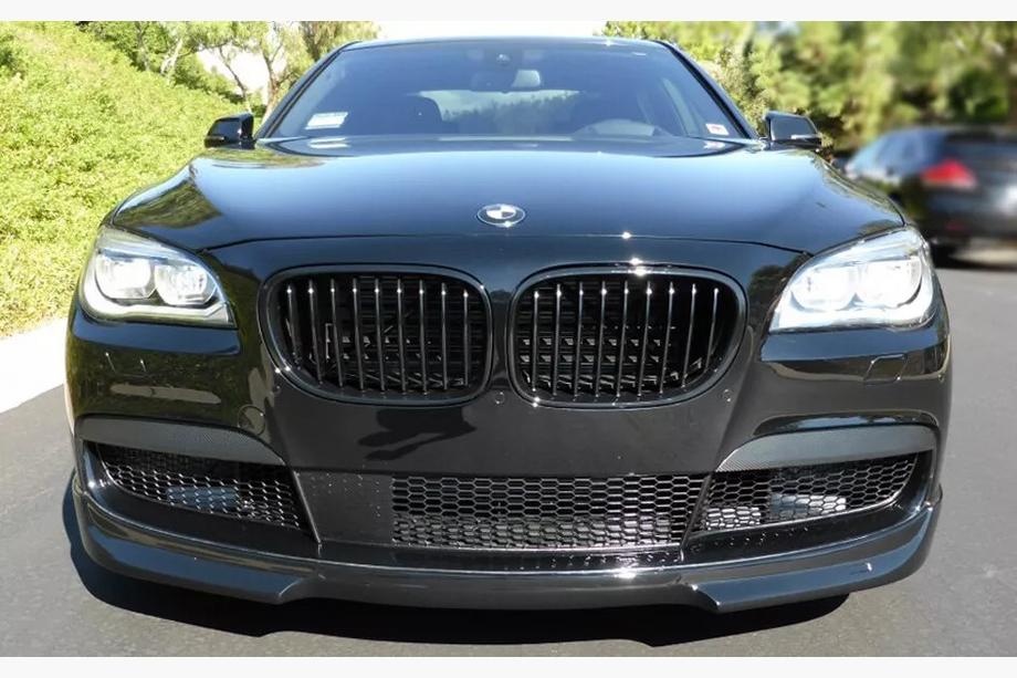 BMW 7-serie F01/F02 2008–2015 Nyregrill 1 Bar (sort højglans) Image