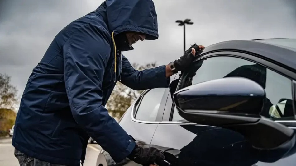 Sådan beskytter du bilen mod tyveri: moderne metoder og udstyr
