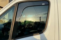 Mercedes Sprinter W907/W910 2018– Vindafvisere, indstik (2 stk., HIC) foto 2
